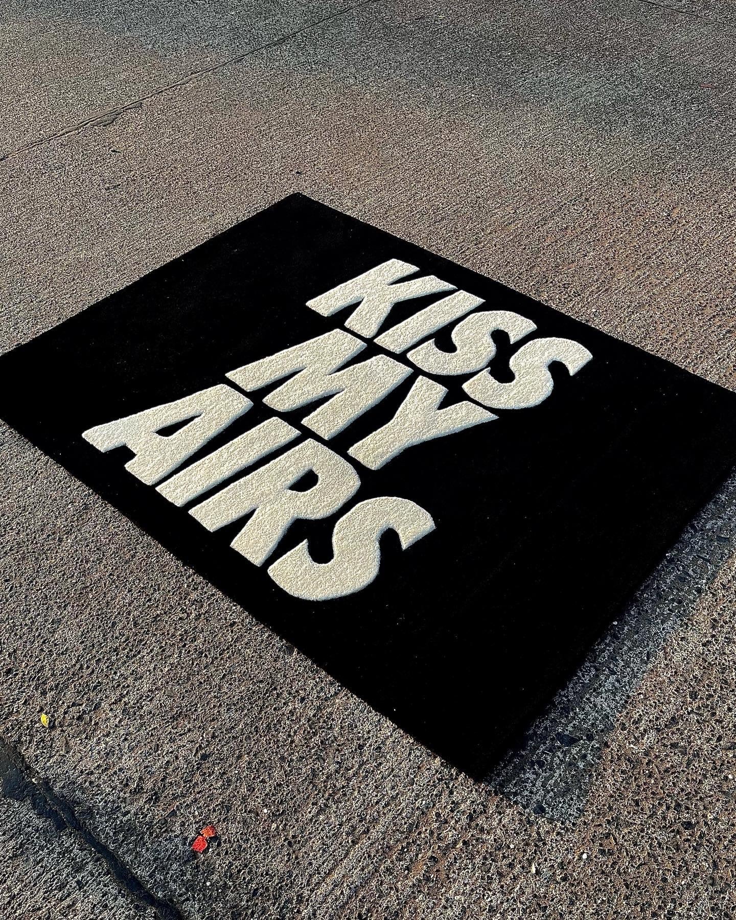 Kiss My Airs Black Custom Rug by Tuftplace