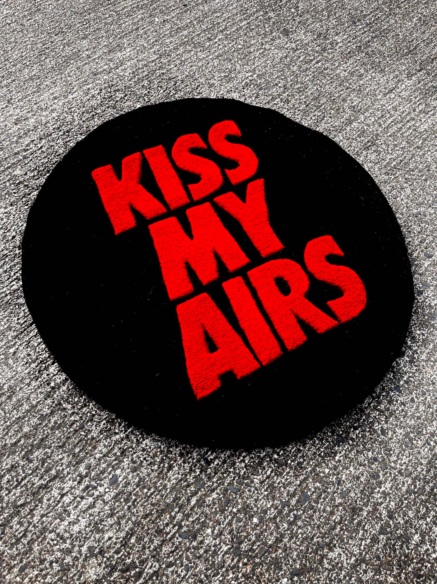 Kiss My Airs Circle Custom Rug by Tuftplace